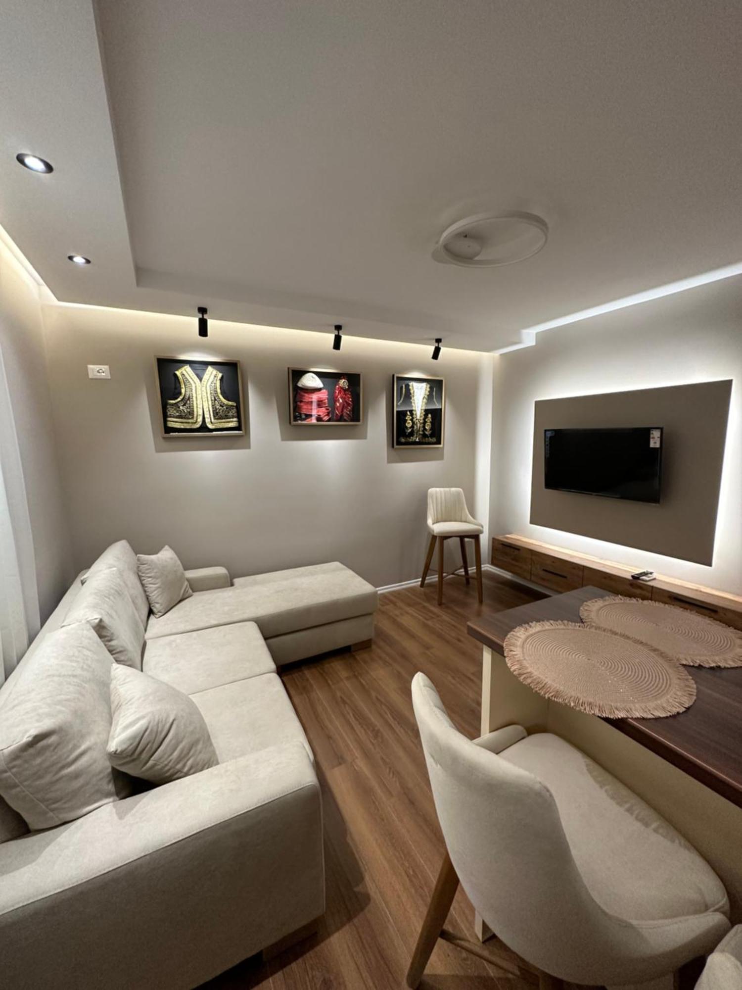 Luxury Center *