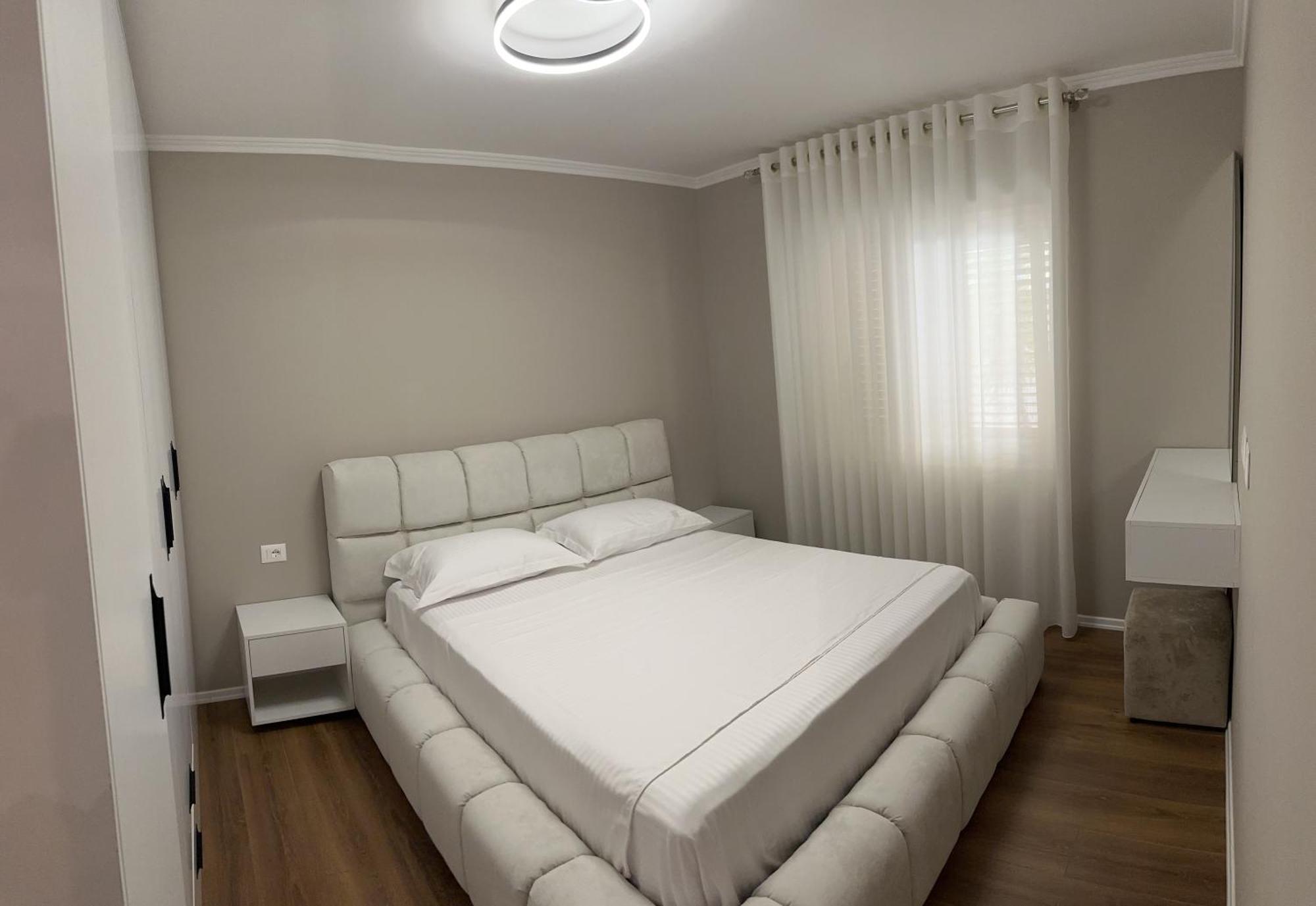Luxury Center Apartment